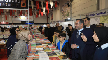 Başkan Şerifoğulları, 6. Kitap Fuarı'nı Ziyaret Etti