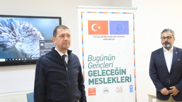 Elazığ Belediyesi Dijital Gençlik Merkezi'nde Eğitimler Sürüyor