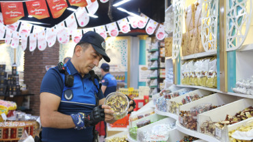 Elazığ Belediyesi Zabıta Ekipleri, Sahada Yoğun Mesai Harcıyor