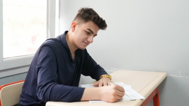 Elazığ Belediyesi, Gençlere Eğitim Desteğini Sürdürüyor