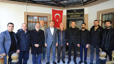 MAHALLELERDEKİ SPOR YATIRIMLARINI SÜRDÜREN BAŞKAN ŞERİFOĞULLARI, ÇOCUKLARIN NEŞESİNE ORTAK OLDU