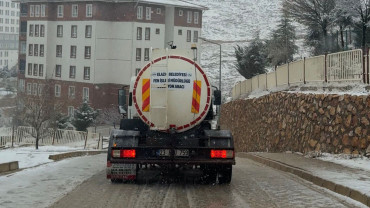 Elazığ Belediyesi Karla Mücadele Ekiplerinden Anında Müdahale