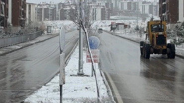 Elazığ Belediyesi Karla Mücadele Ekiplerinden Anında Müdahale