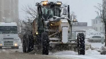 Elazığ Belediyesi Karla Mücadele Ekiplerinden Anında Müdahale