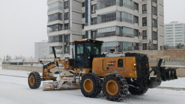 Elazığ Belediyesi Karla Mücadele Ekipleri Sahada