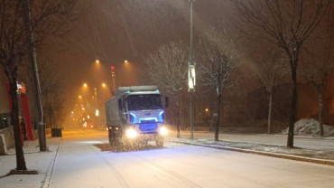 Elazığ Belediyesi Karla Mücadele Ekipleri Sahada