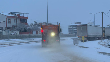 Elazığ Belediyesi Karla Mücadele Ekipleri Sahada