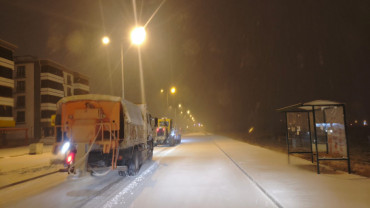 Elazığ Belediyesi Karla Mücadele Ekipleri Sahada