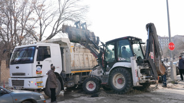 Tarihi Harput'ta Kar Temizliği