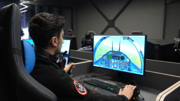 Elazığ Belediyesi E-Spor Merkezi, Ücretsiz Uçuş Simülasyonu Deneyimi İmkanı Sunuyor