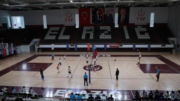 Başkan Şerifoğulları, Elazığ Belediyespor'u Yalnız Bırakmadı