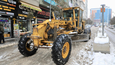 İstasyon Caddesi ve Meydanlarda Çalışma Yapıldı