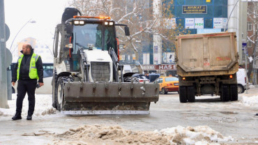 İstasyon Caddesi ve Meydanlarda Çalışma Yapıldı