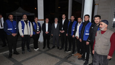 Elazığ Belediyesi'nden Kandil Simidi ve Süt İkramı