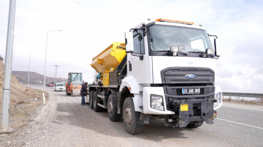 Elazığ Belediyesi, Asfalt Yama Uygulamalarını Sürdürüyor
