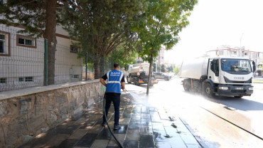 Elazığ Belediyesi'nden Sürsürü Mahallesi'nde Kapsamlı Temizlik
