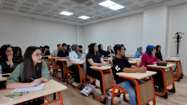 Elazığ Belediyesi'nden Gençlere Güçlü Eğitim Desteği
