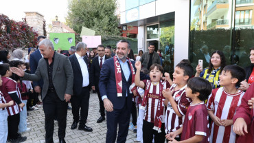 Başkan Şerifoğulları, 'Elazığspor Günleri'nde Öğrencilerin Coşkusuna Ortak Oldu