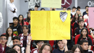 Başkan Şerifoğulları, 'Elazığspor Günleri'nde Öğrencilerin Coşkusuna Ortak Oldu
