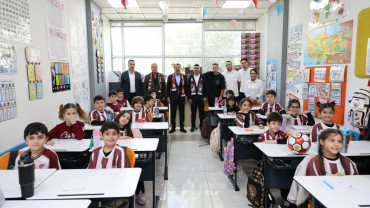Başkan Şerifoğulları, 'Elazığspor Günleri'nde Öğrencilerin Coşkusuna Ortak Oldu