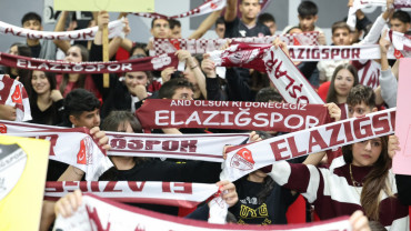 Başkan Şerifoğulları, 'Elazığspor Günleri'nde Öğrencilerin Coşkusuna Ortak Oldu