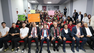 Başkan Şerifoğulları, 'Elazığspor Günleri'nde Öğrencilerin Coşkusuna Ortak Oldu