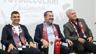 Başkan Şerifoğulları, 'Elazığspor Günleri'nde Öğrencilerin Coşkusuna Ortak Oldu