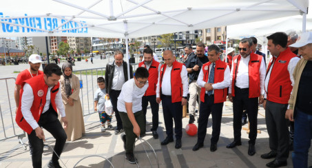 Geleneksel Oyunlar Tırı, Elazığ'da Çocuklarla Buluştu