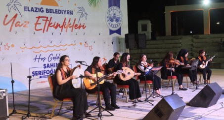 Gezici Tiyatro Şenliği Gösterileri ve Kadın Kürsübaşı Konseri Düzenlenecek