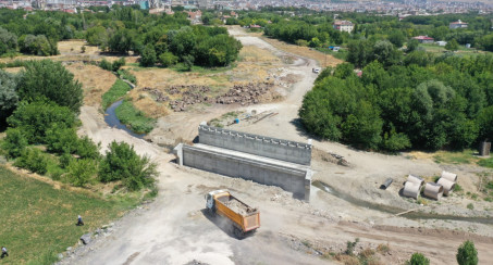 Güney Çevre Yolu Aksaray Mahallesi'nde Belediye Çalışmaları Devam Ediyor