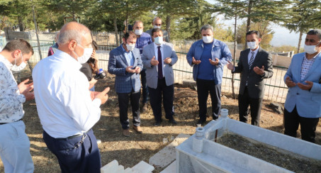 Hafız Osman Öge Mezarı Başında Anıldı