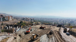 HAMDİ BAŞARAN CADDESİ'NDE ÇALIŞMALAR SÜRÜYOR