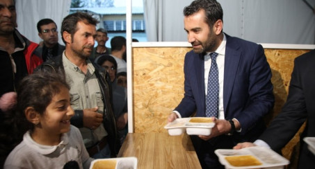 BAŞKAN ŞERİFOĞULLARI İFTAR ÇADIRINDA