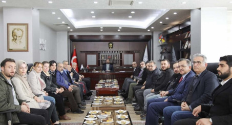 BAŞKAN ŞERİFOĞULLARI, AKADEMİSYENLERİ AĞIRLADI