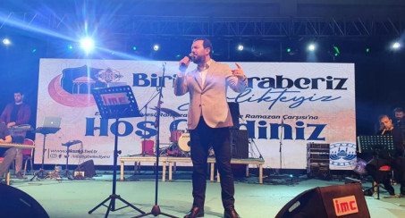 İlahi Sanatçısı Mesut Kurtis Elazığlılarla Buluştu