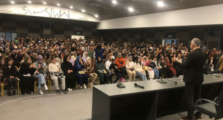 KİTAPSEVERLERDEN BAŞKAN ŞERİFOĞULLARI'NA TEŞEKKÜR