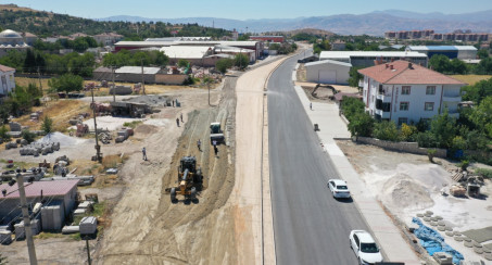 Kızılay Mahallesi'ni Gümüşkavak TOKİ'lere Bağlayan Güzergâhta Yol Çalışmaları Devam Ediyor