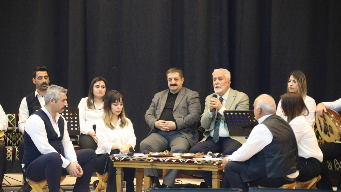 Kürsübaşı Gecesi'nde Harput Musikisi İcra Edildi