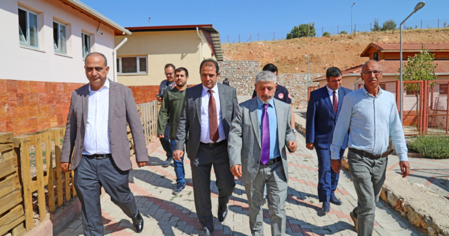 “4 Ekim Dünya Hayvanları Koruma Günü” Kapsamında Elazığ Belediyesi Geçici Hayvan Bakımevi ve Rehabilitasyon Merkezi’ne Ziyaret