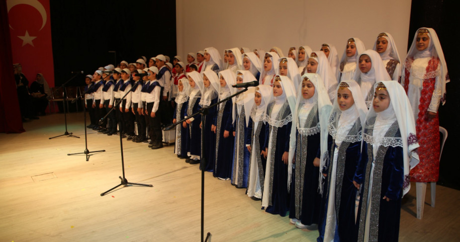 AHISKA TÜRKLERİNİN GELENEK VE GÖRENEKLERİ ANLATILDI