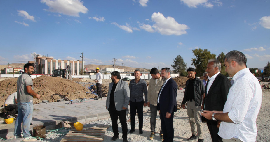 Başkan Şerifoğulları Doğu Park’ta İncelemelerde Bulundu