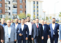 BAŞKAN ŞERİFOĞULLARI, GALERİCİLER SİTESİ ESNAFIYLA BULUŞTU