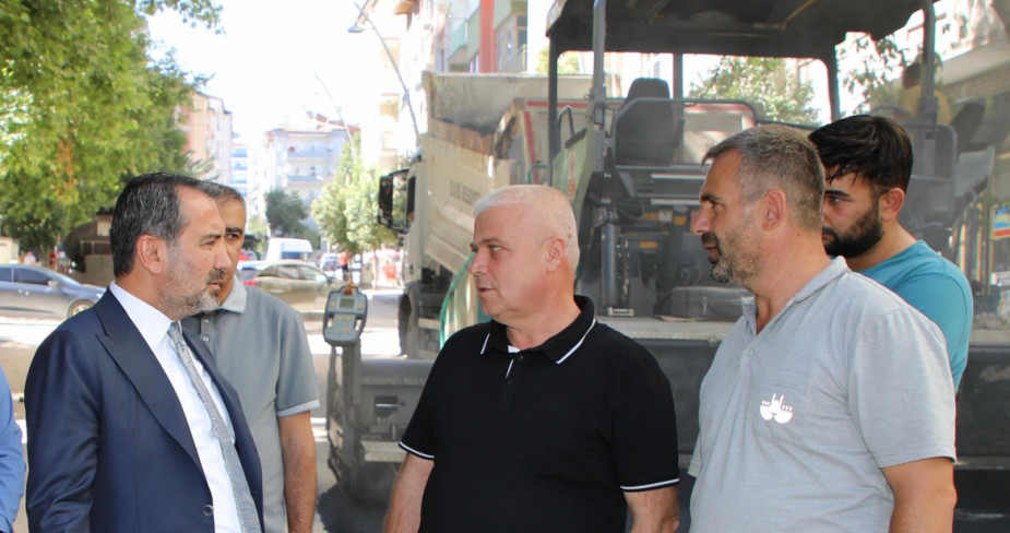 Başkan Şerifoğulları, Şehit İlhanlar Caddesi’nde İncelemelerde Bulundu