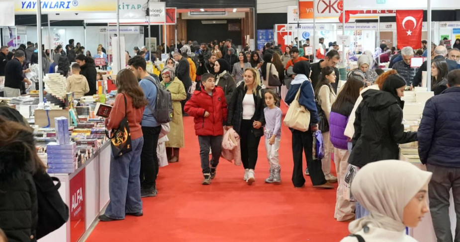 Elazığ Belediyesi 6. Kitap Fuarı'na Yoğun İlgi