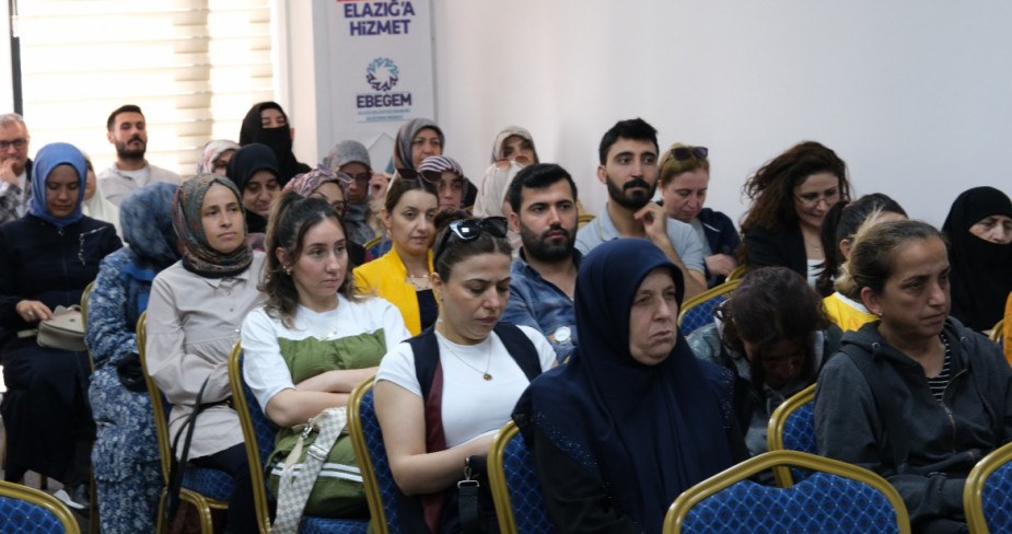 Elazığ Belediyesi “Ailede Ruh Sağlığı” Konulu Söyleşi Düzenledi