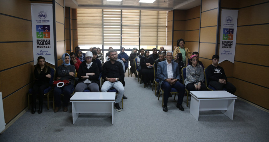 Elazığ Belediyesi, Dil ve Konuşma Becerileri Semineri Düzenledi