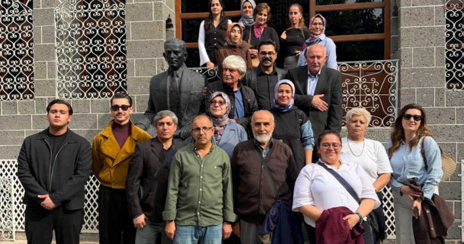 Elazığ Belediyesi Edebiyat Atölyesi Katılımcılarından Diyarbakır’a Kültür Yolculuğu