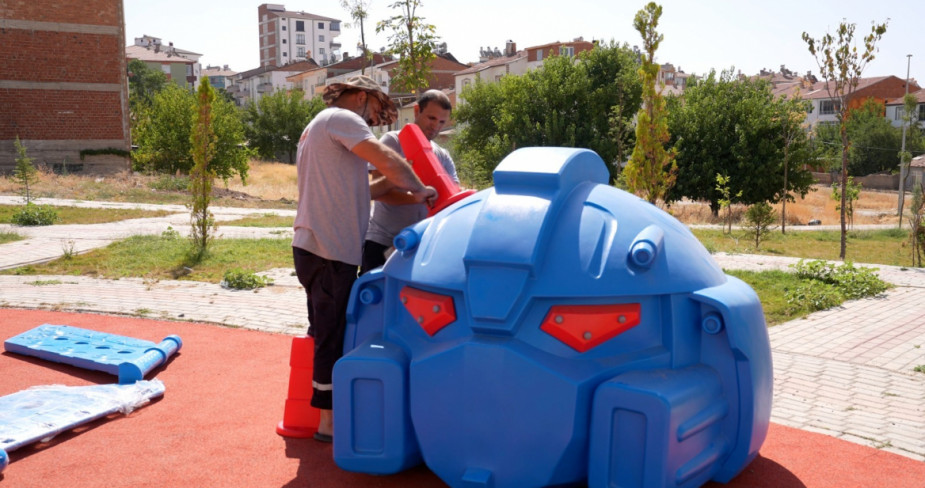 Elazığ Belediyesi, Kent Genelindeki Parkları Yeniliyor