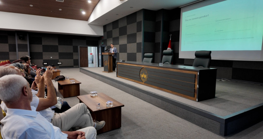 Elazığ Belediyesi’nden Bilinçli İlaç Kullanımı Semineri