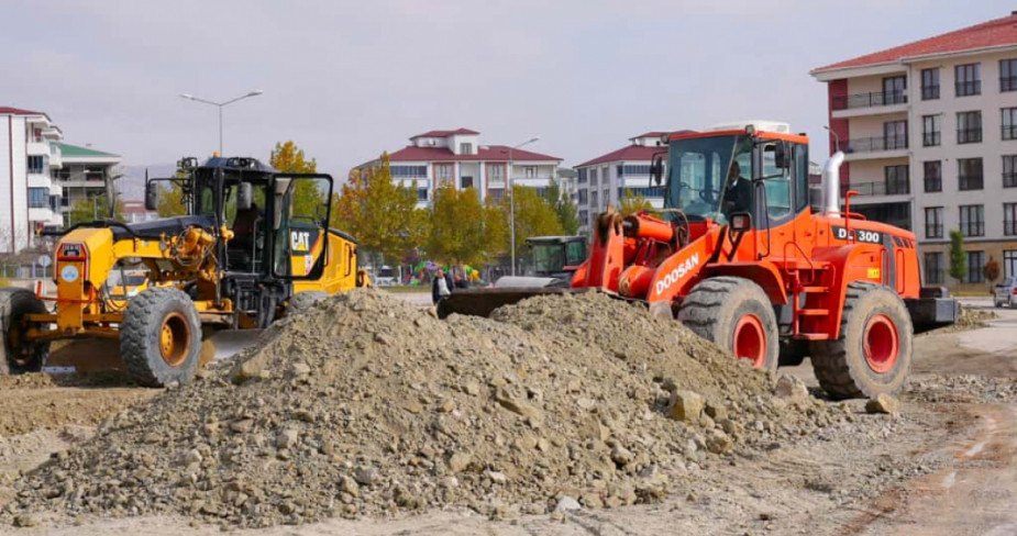 Elazığ Belediyesi, Sürsürü Mahallesi’nde Yeni Kavşak Yapım Çalışması Gerçekleştiriyor